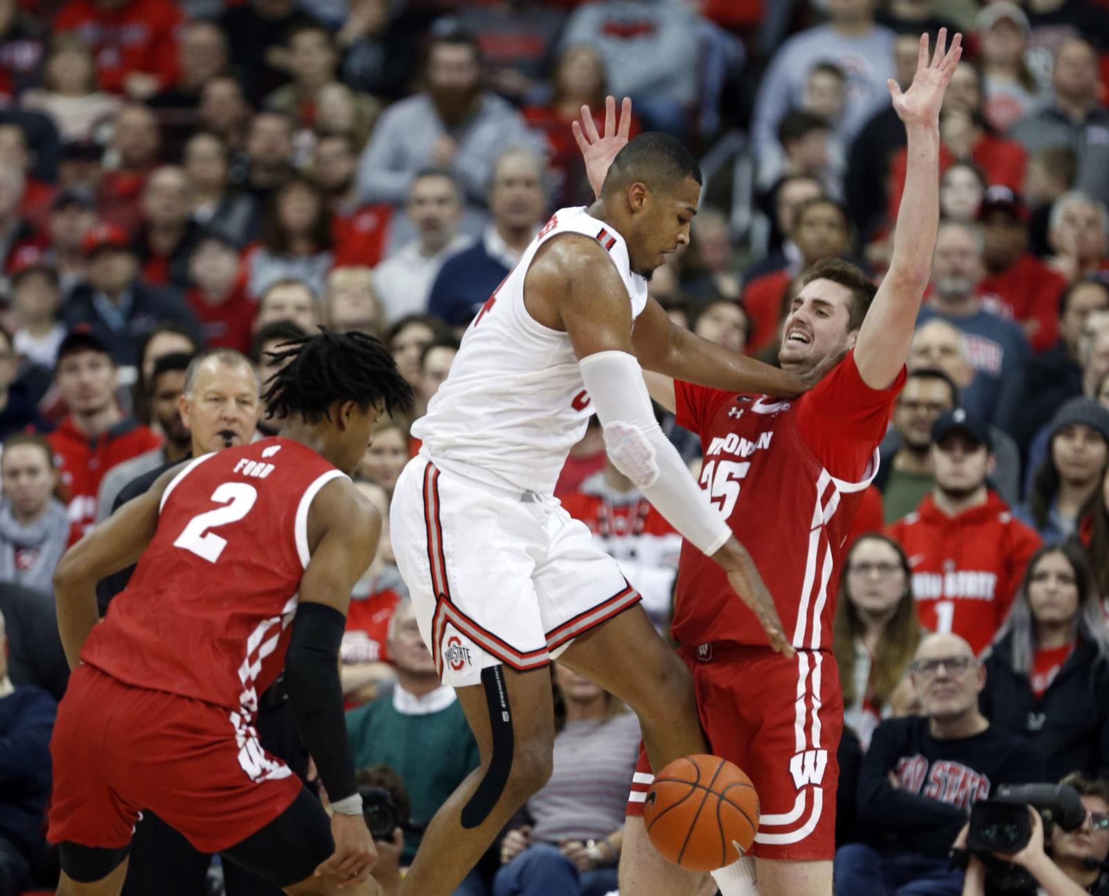 Badgers 61, Buckeyes 57